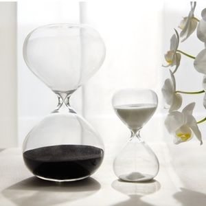 Hourglass set new in box 1 minute and 5 minute timers PERFECT GIFT